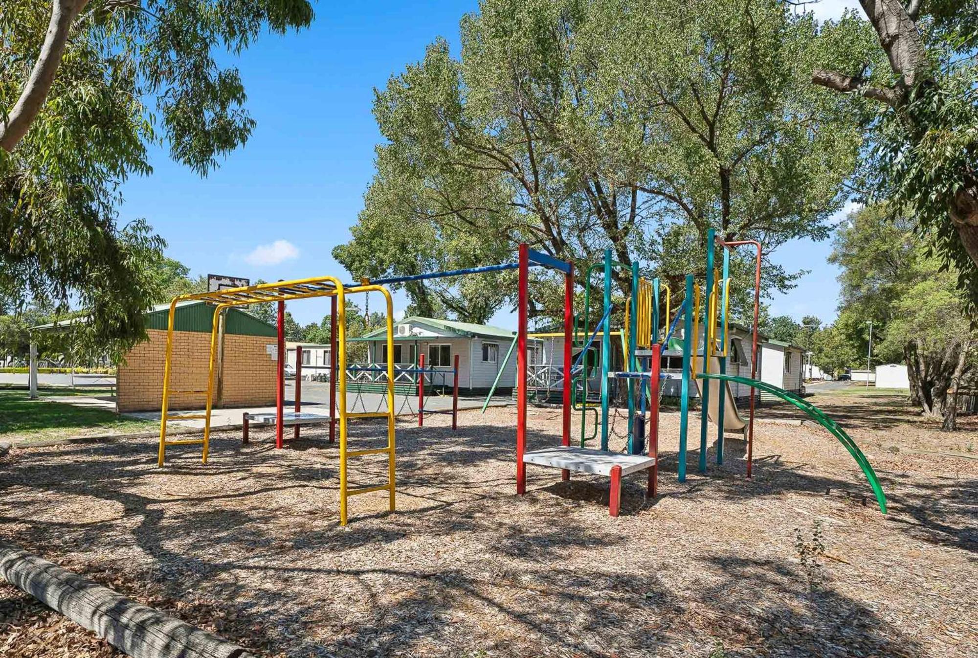 Borderland Wodonga Holiday Park Экстерьер фото
